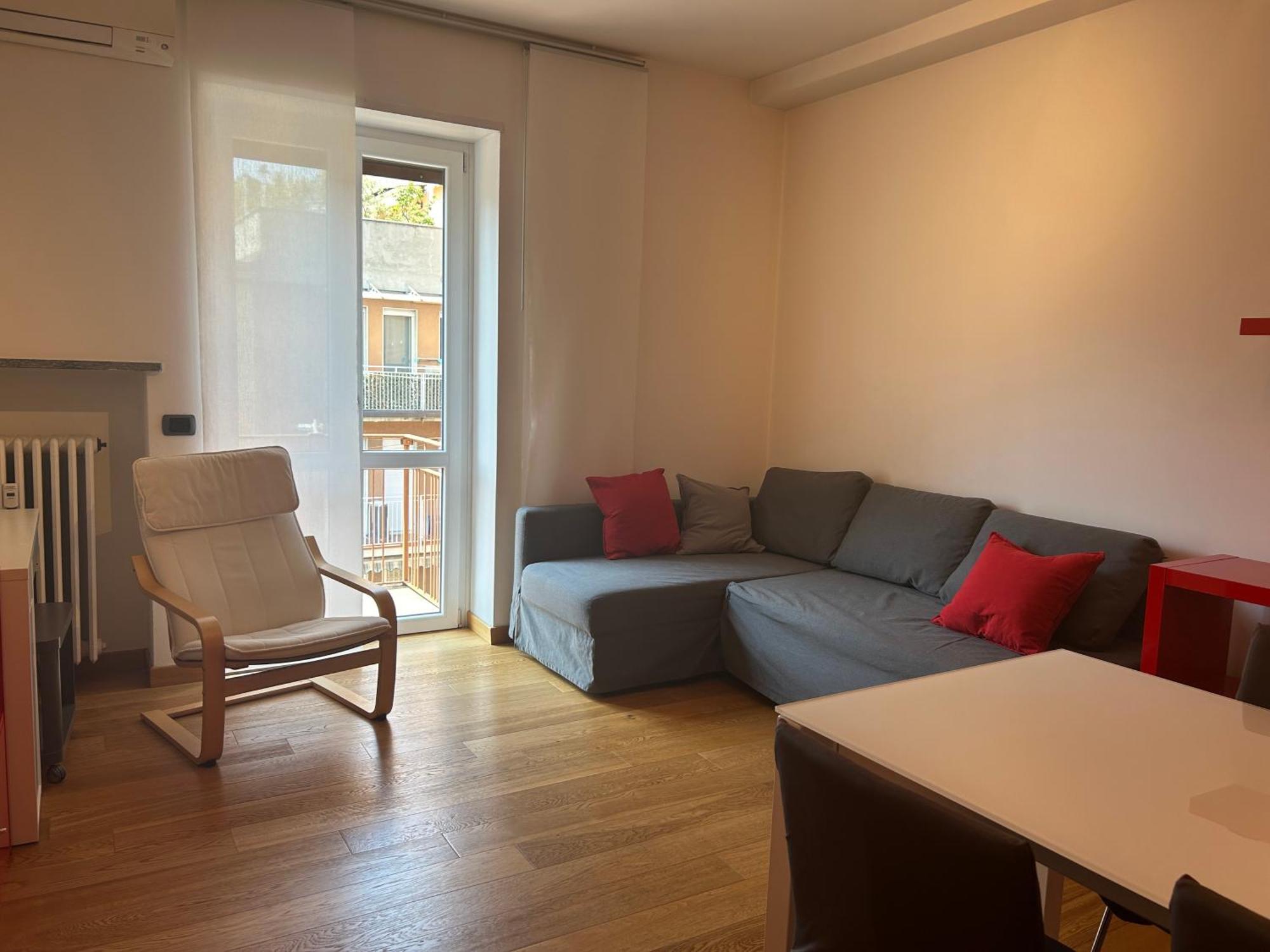 Comfortable Apartment In The Heart Of Лекко Екстер'єр фото